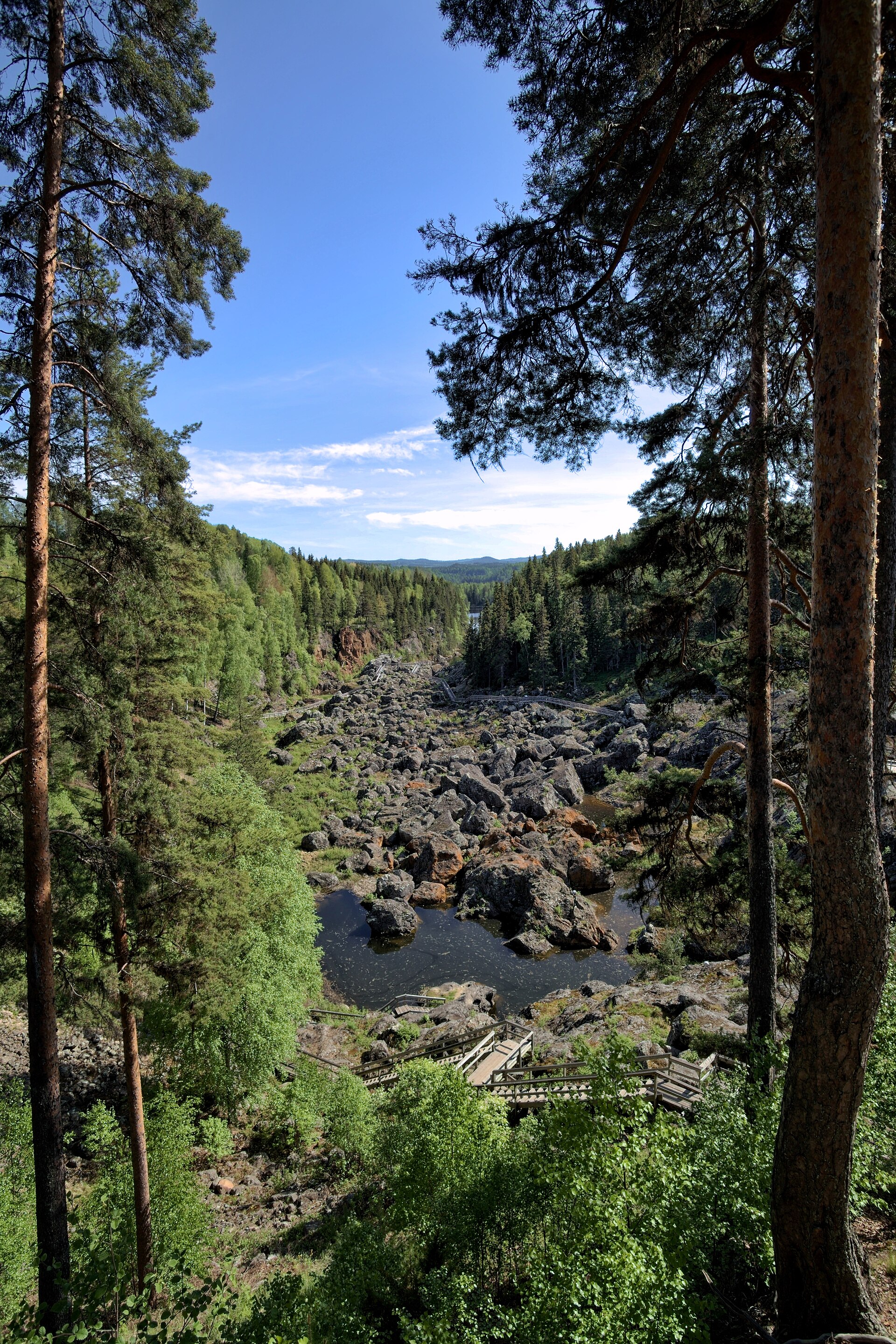 The dry canyon of Döda fallet, left when Ragundasjön emptied