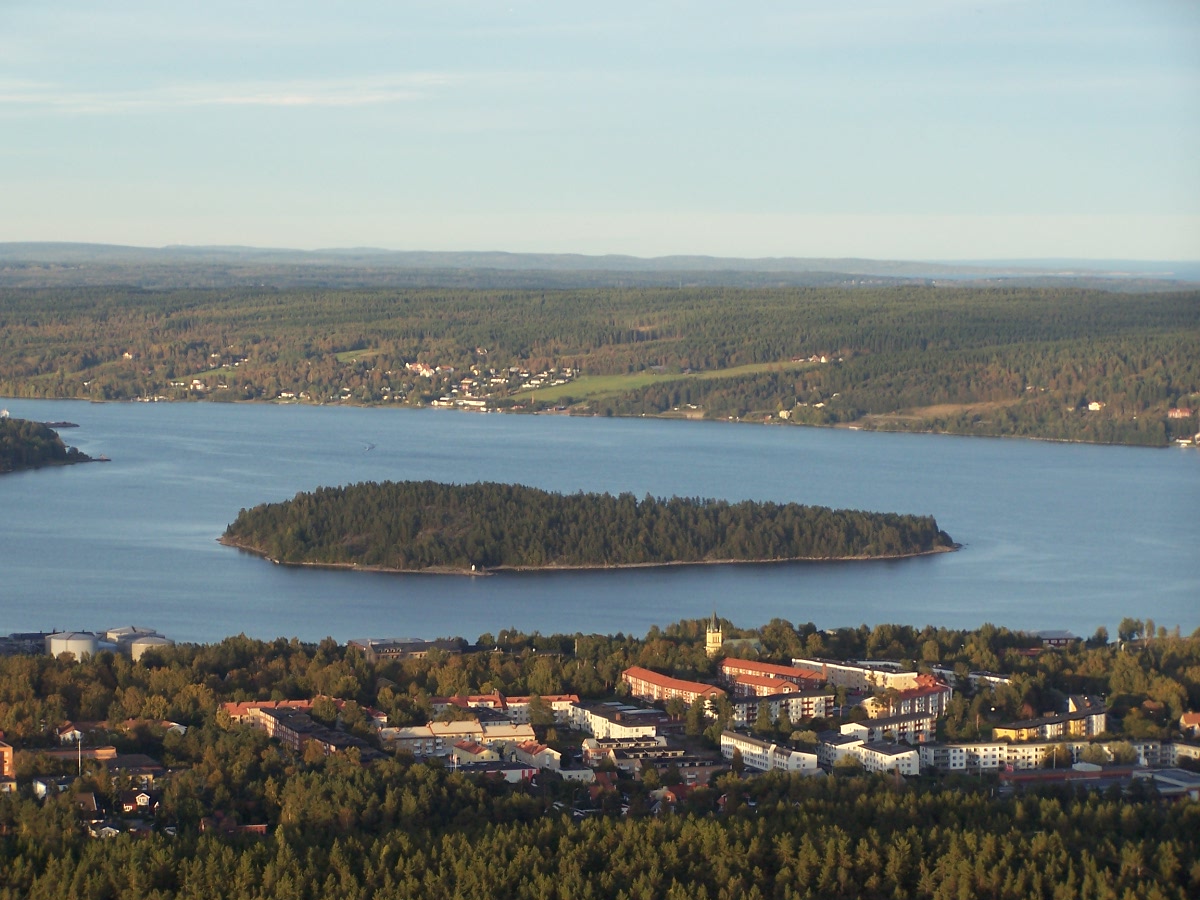 Tjuvholmen and the Skönsmon district of Sundsvall from the water