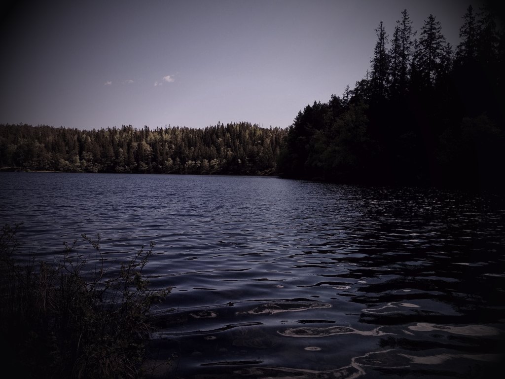 Balestjärnen lake in Balesudden nature reserve